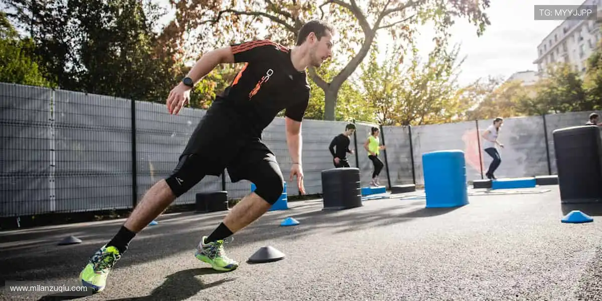 📺 弹幕互动,燃爆全场!看直播,就要和千万球迷一起嗨!